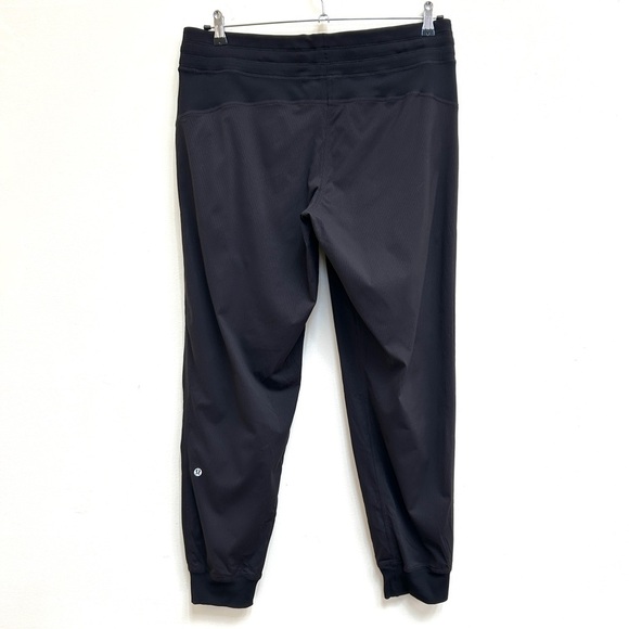 Lululemon Mid-Rise Dance Studio Jogger Black, Size 14 - Picture 7 of 14